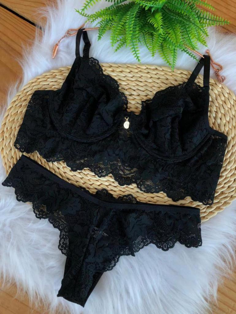 Clean Black Lingerie