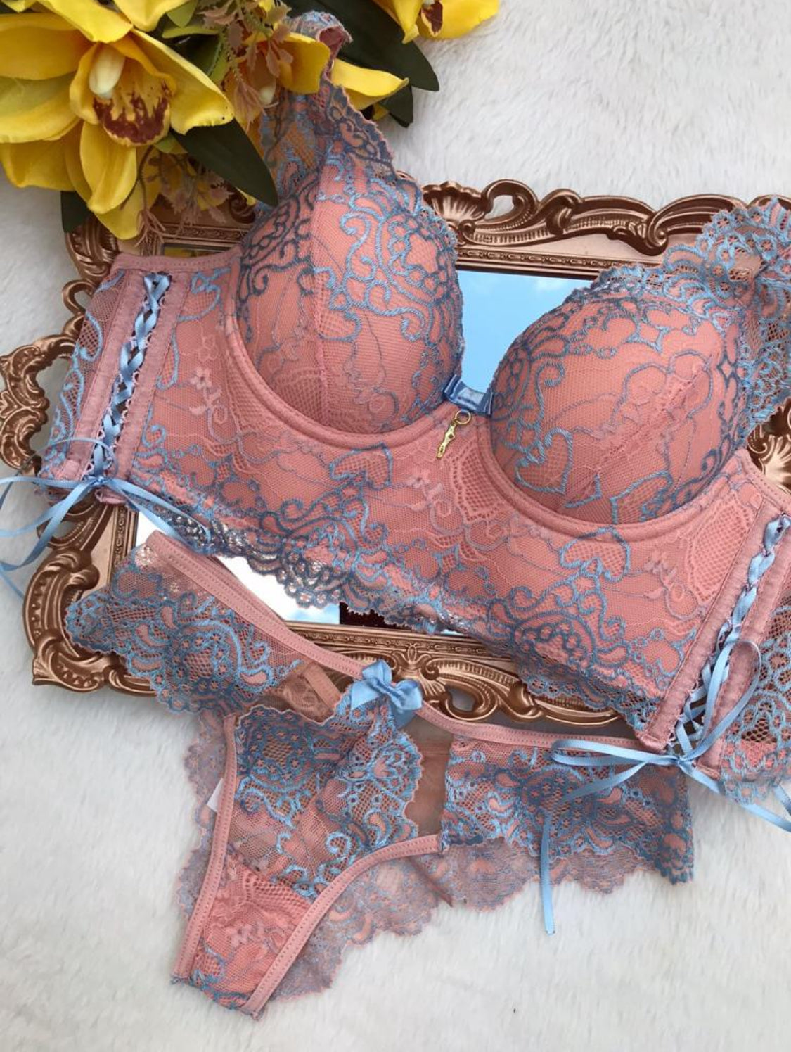 Lingerie Cropped Rose with Blue